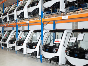 In Herne fertigt Tropos-Motors Elektro-Minivans, die als Nutzfahrzeuge auf Baustellen, in Lagerhallen und auf der Straße gefahren werden können. Anfang 2020 verließ der erste Van die Fertigung, an die 3.000 Fahrzeuge sollen pro Jahr gefertigt werden.