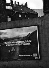Plakat an der Elperhofstraße