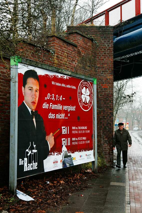 Mike Terranova auf einem Werbeplakat für die beiden Heimspiele gegen Koblenz und St.Pauli