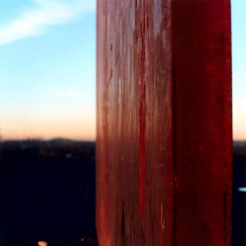 "Bramme fürs Ruhrgebiet", Stahlplastik von Richard Serra auf der Schurenbachhalde